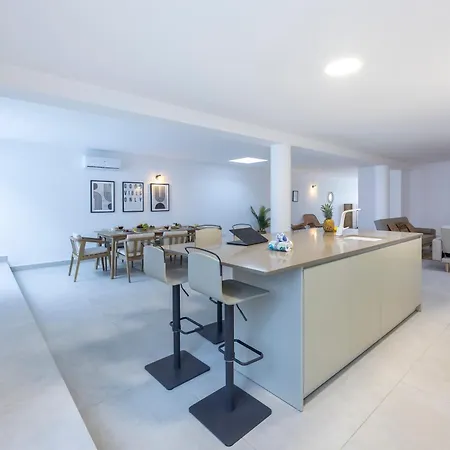 Casa Estrada Da Rocha With Pool *