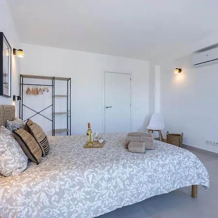 Semesterbostad Casa Estrada Da Rocha With Pool