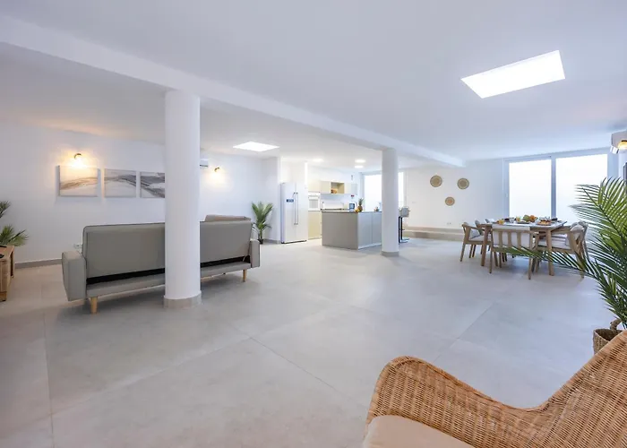 Semesterbostad Casa Estrada Da Rocha With Pool