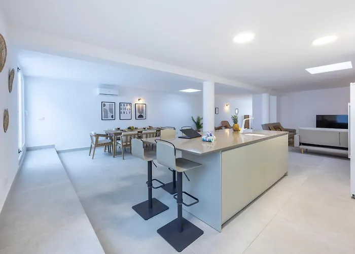 Casa Estrada Da Rocha With Pool *