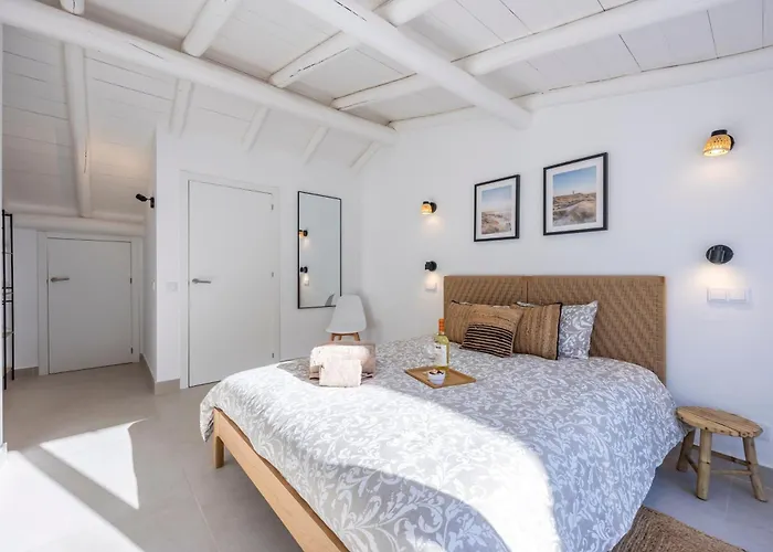 Casa Estrada Da Rocha With Pool Semesterbostad *