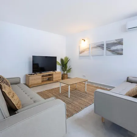 Casa Estrada Da Rocha With Pool