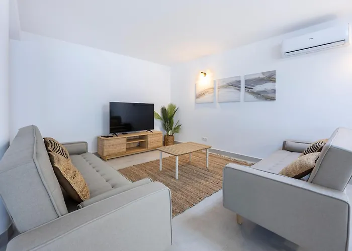 Casa Estrada Da Rocha With Pool