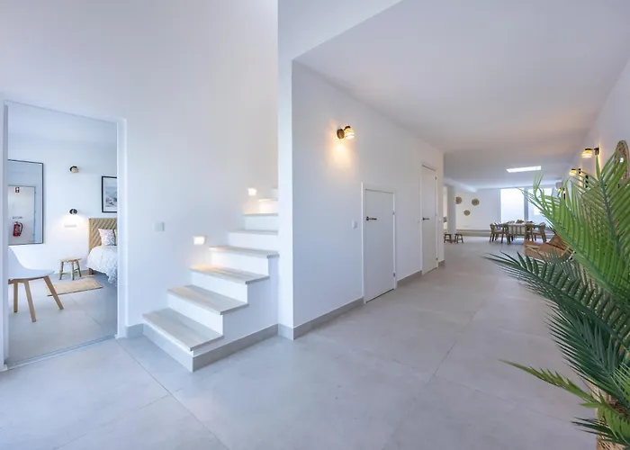 Casa Estrada Da Rocha With Pool